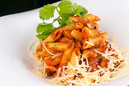 Арабьята с говядиной