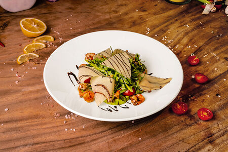 Салат с рукколой и креветками