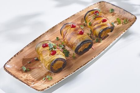 Баклажаны с орехами