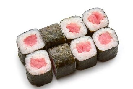 Маки с тунцом