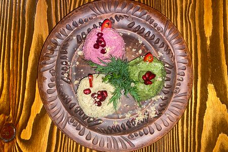 Ассорти из пхали