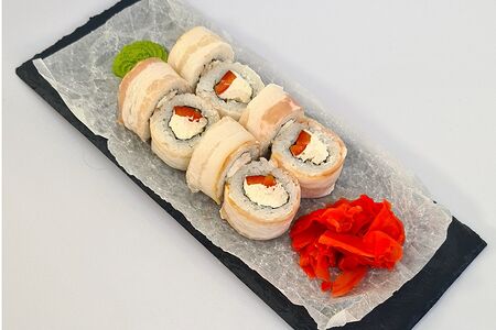 Ролл в беконе