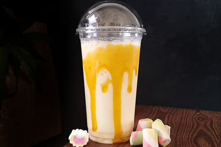Манго-маракуйя молочный коктейль