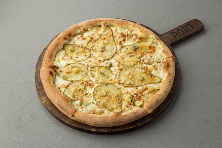 Со сладкой грушей и жареным лесным орехом 