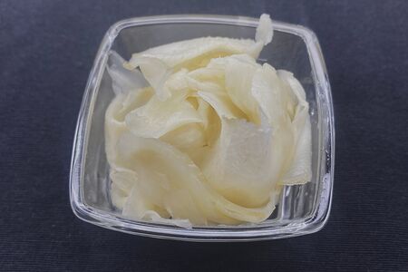 Имбирь маринованный