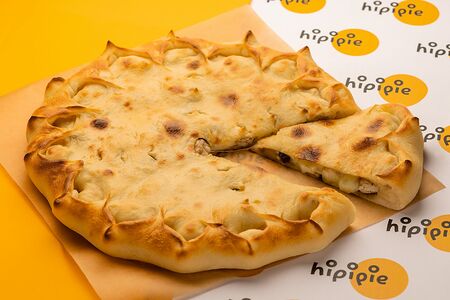 Пирог с курицей, шампиньонами и моцареллой (халяль)