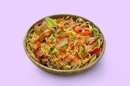 Рамен с цыпленком и креветкой