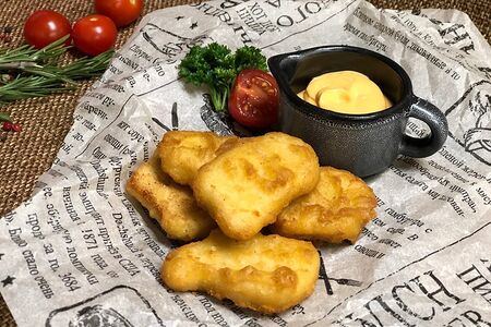 Наггетсы с сырным соусом