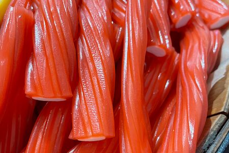 Жгуты со вкусом клубники