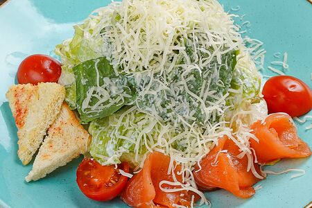 Цезарь с семгой