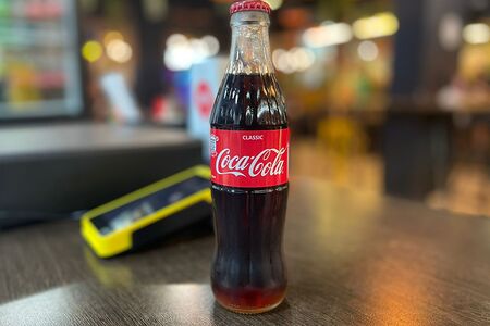 Coca-Cola в стеклянной бутылке
