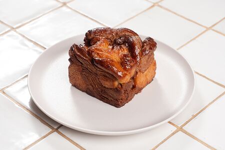 Слойка с фундучным пралине