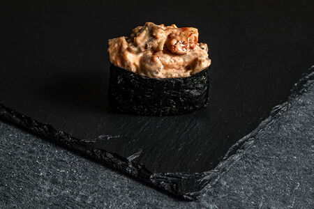 Гункан с угрём