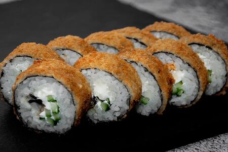 Ролл темпура с угрём