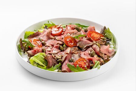 Говяжий ростбиф с горчичным соусом и томатами кимчи