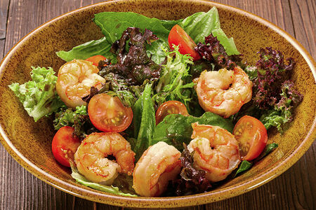 Салат с креветками
