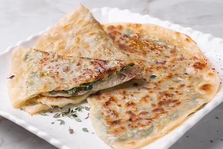 Гезлеме с сыром и и зеленью