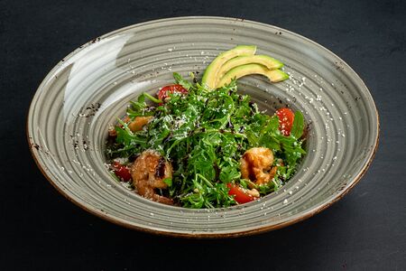 Салат с креветками