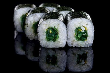 Ролл с чукой