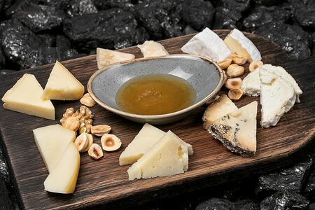 Ассорти из сыров