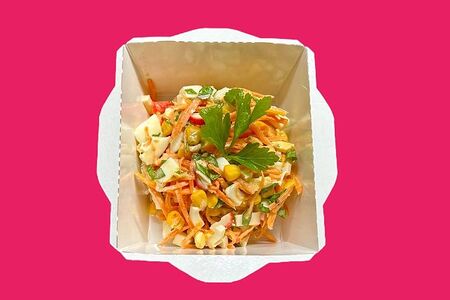 Салат с морковью и крабовыми палочками