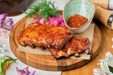 Свиные ребра на мангале