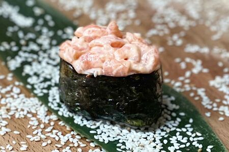 Спайси Сяке