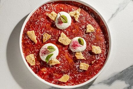 Карпаччо из мраморной говядины с муссом из сулугуни