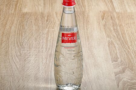 Вода Mever без газа