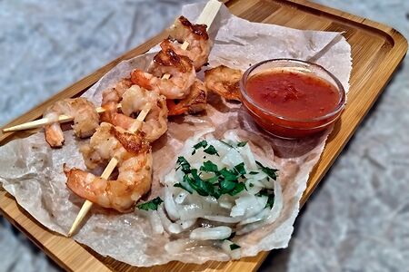 Шашлычки из креветок