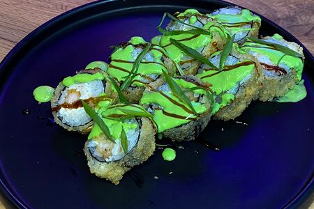 Креветка и сурими в темпуре и соусе Васаби