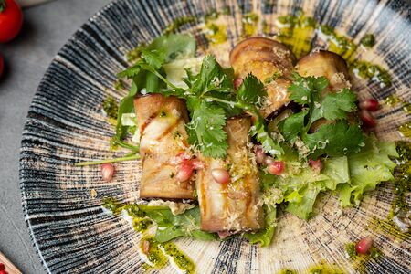 Рулетики из баклажанов