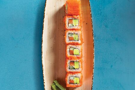 Калифорния с лососем