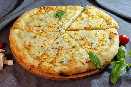 Сырная мини пицца 4 сыра