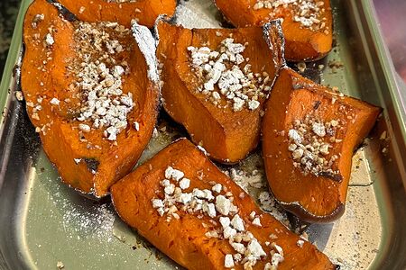 Тыква, запеченная с мёдом и орешками