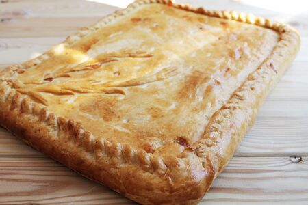 Пирог с семгой и картофелем