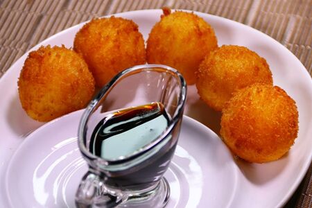 Сырные шарики Эларджи