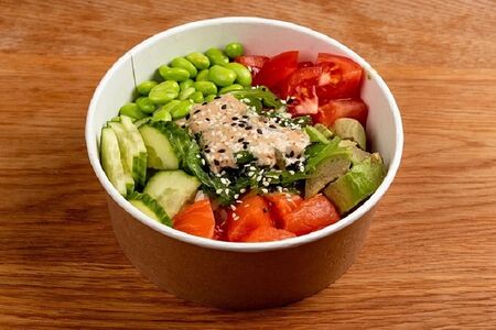 Салат Поке с лососем