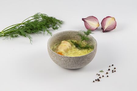 Суп куриный с лапшой