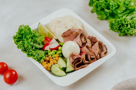 Боул с ростбифом