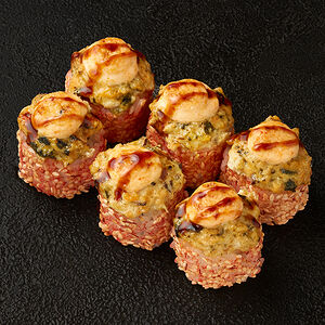 Запеченный ролл Спайси с мидиями и унаги соусом