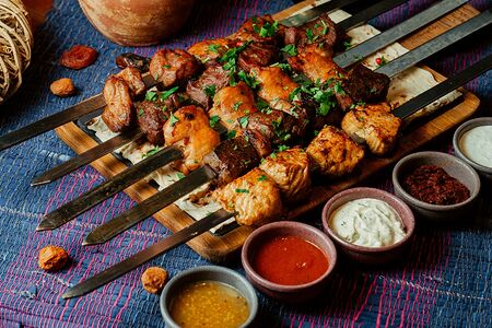 Шашлык из cвинoй шеи