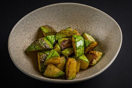 Кабачки, жаренные с чесноком и сванской солью