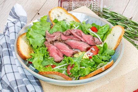 Цезарь с ростбифом