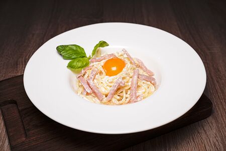 Карбонара с ветчиной