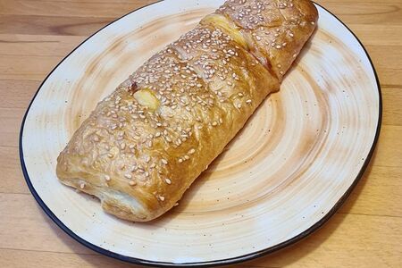 Сыр с сосиской в тесте