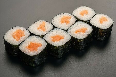 Ролл с лососем