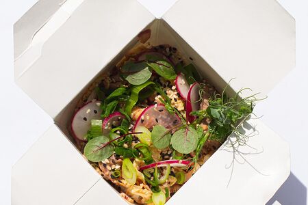 Салат с отварной говядиной