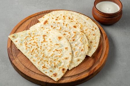 Кутабы с сыром и зеленью