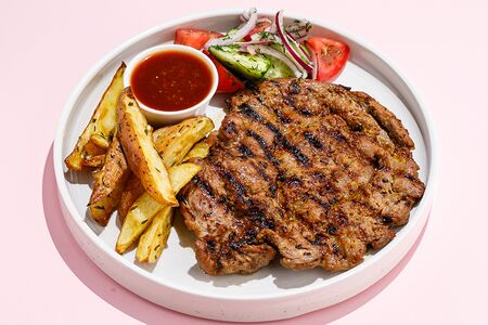 Свиная отбивная с картофелем